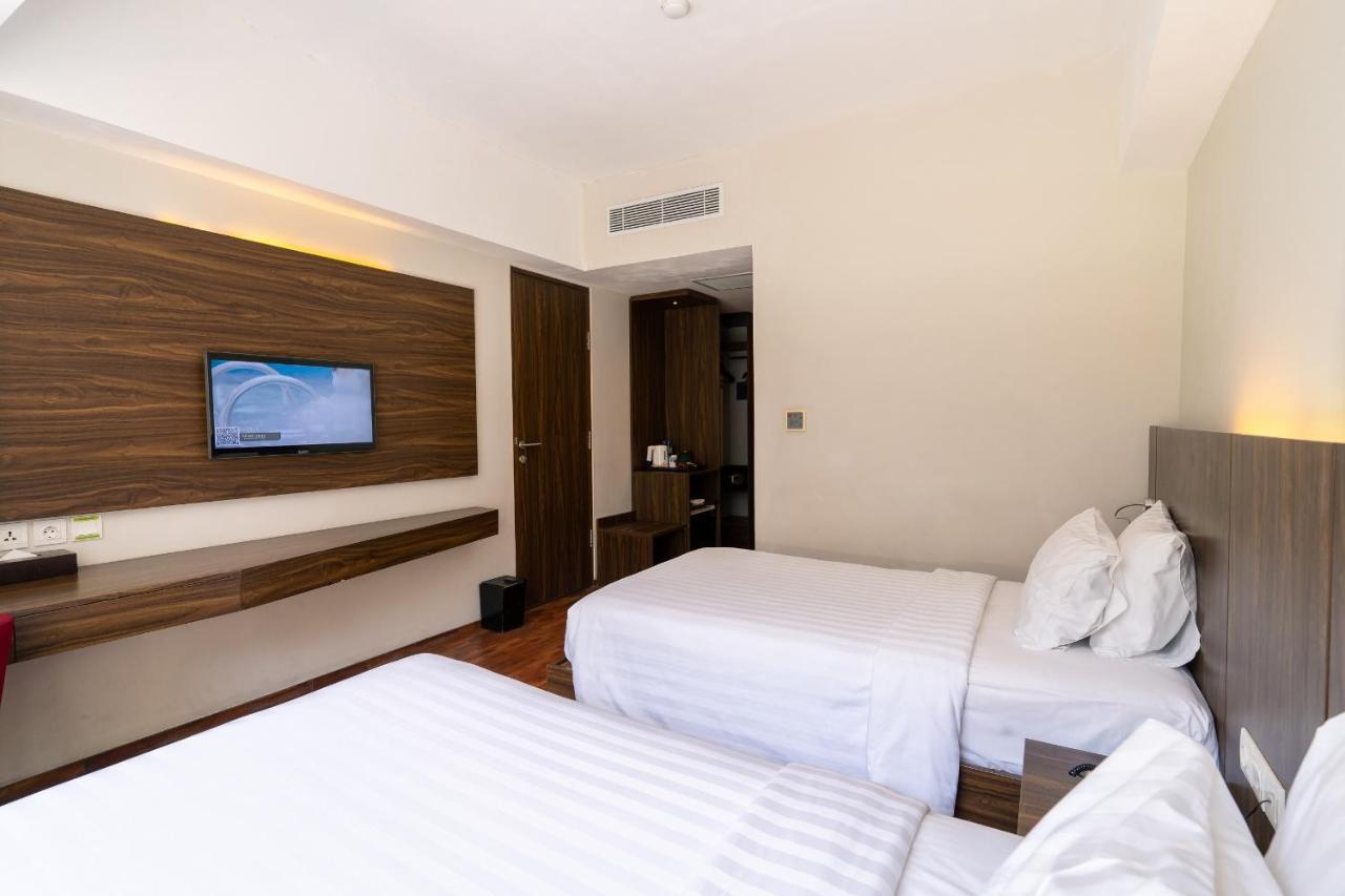 The Bene Hotel Kuta Lombok Exteriör bild