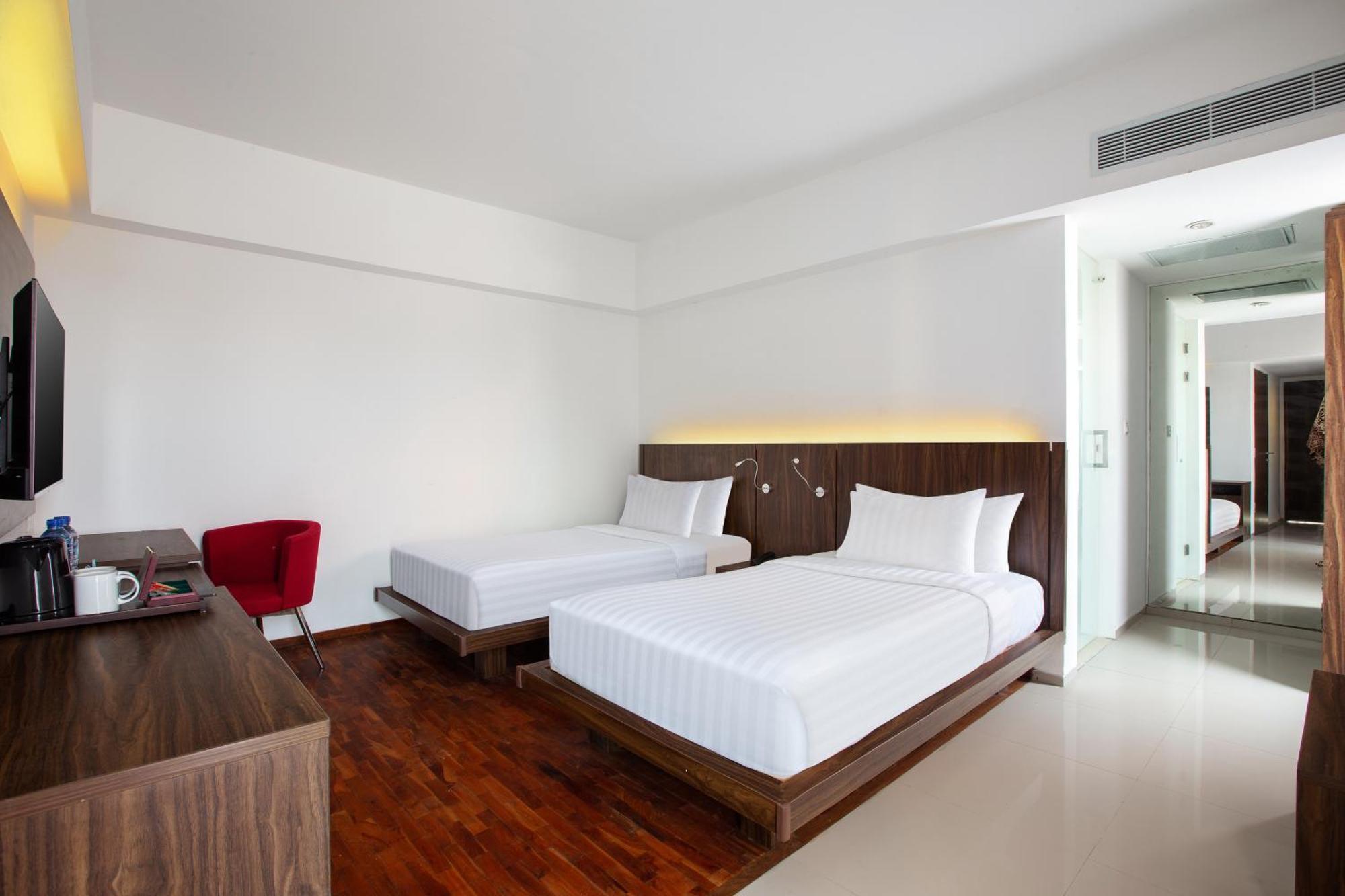 The Bene Hotel Kuta Lombok Exteriör bild